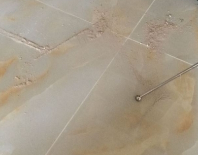 广饶瓷砖空鼓维修公司分享粘合剂选择不当在瓷砖铺贴过程中可能导致以下问题